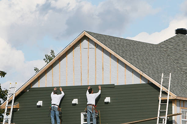 Professional Emergency Siding Repair technician working in Free Union, VA